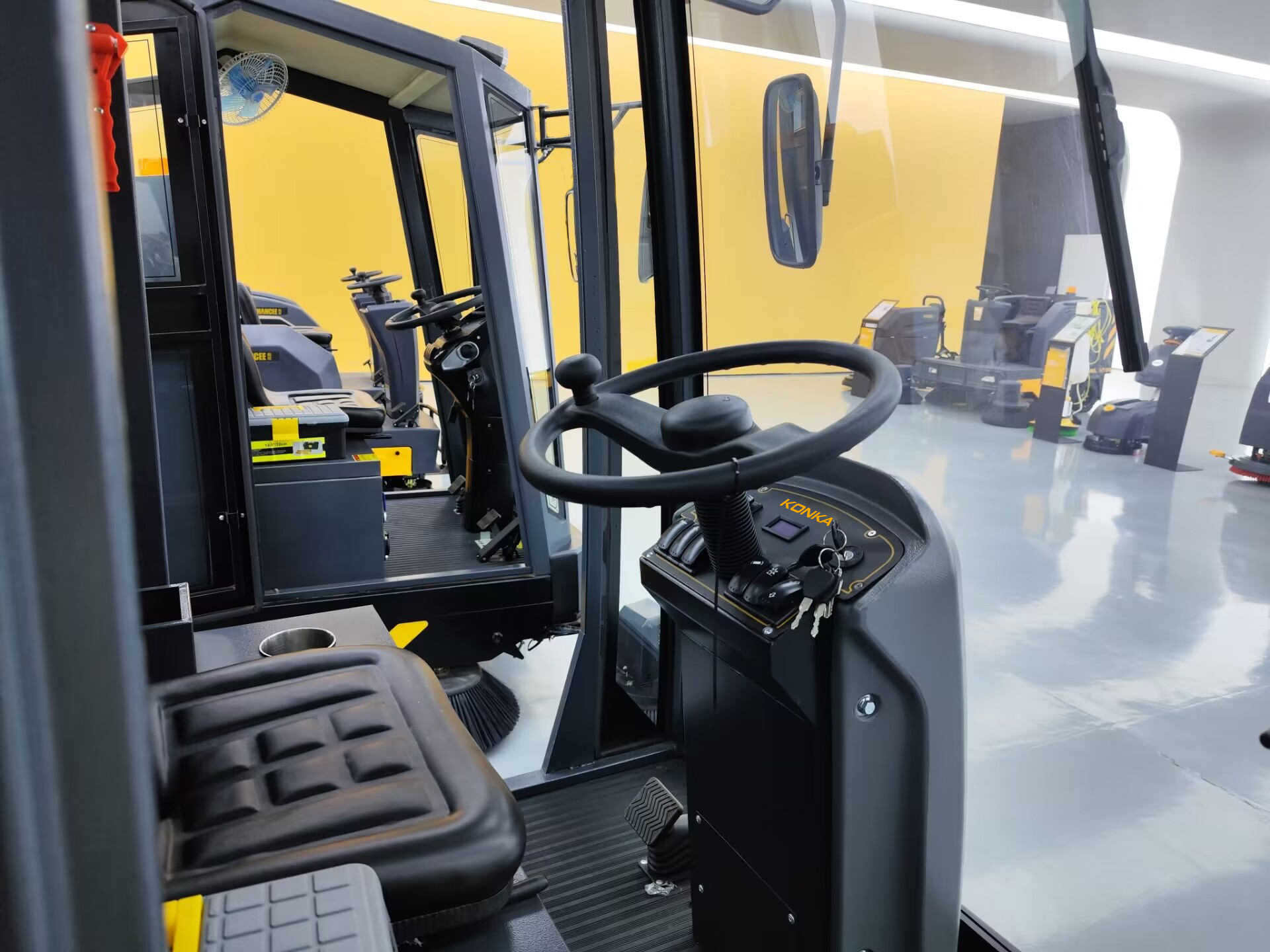 工業(yè)掃地機噪音怎么處理 工業(yè)掃地機噪音怎么處理